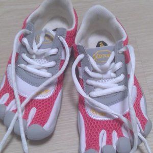Kids Vibram Five finger shoes